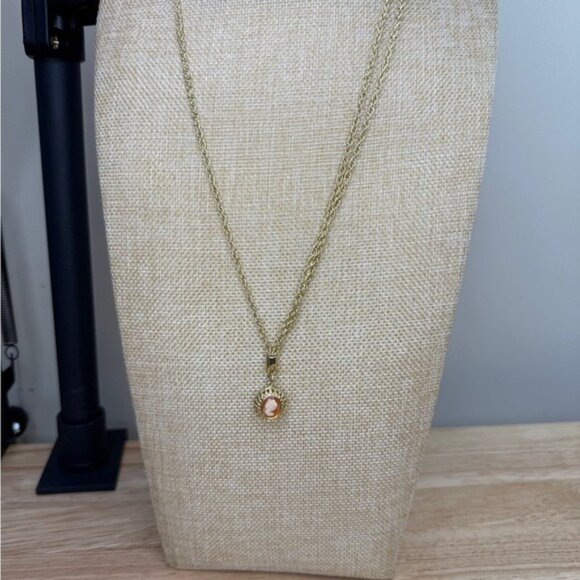 Vintage Amedeo Gold-Tone Multi-Strand Necklace With Reversible Cameo Pendant - Picture 8 of 15